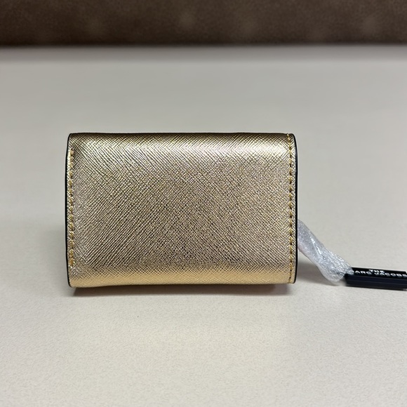 🔥🔥🔥NEW Marc Jacobs The J Mini Trifold Snapshot Black Gold Pink Leather Wallet - Picture 3 of 9